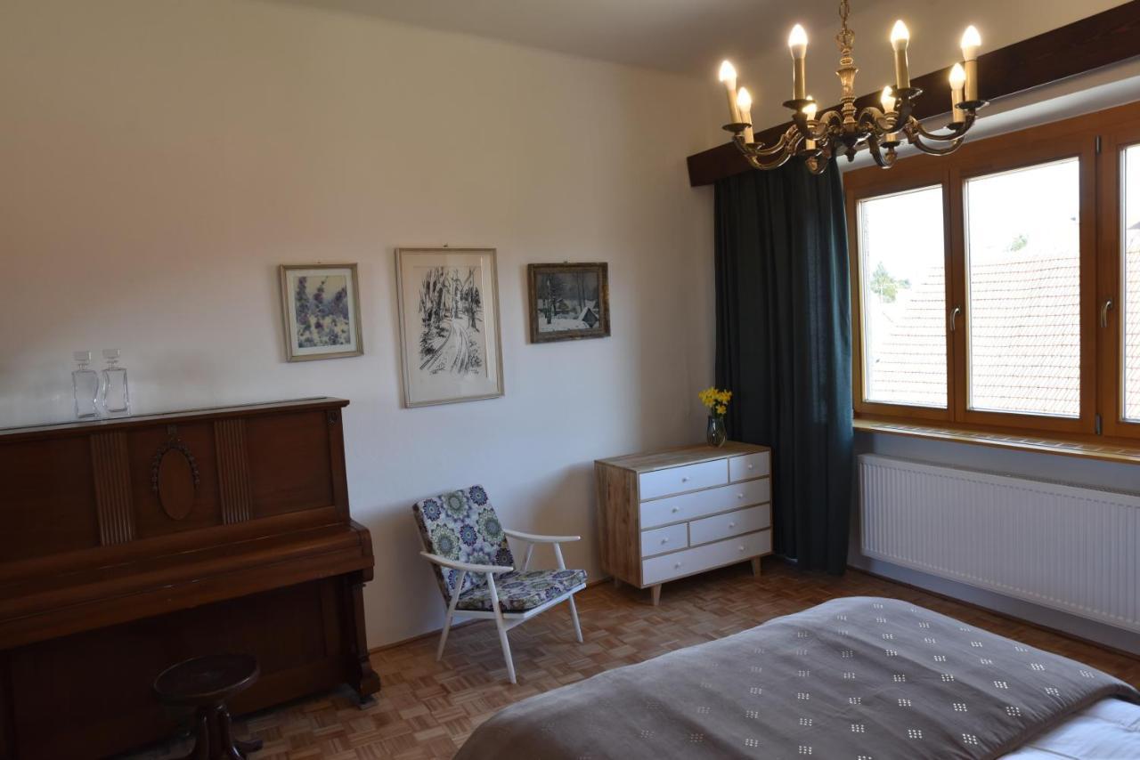 Apartman S Klavirem Lednice Buitenkant foto