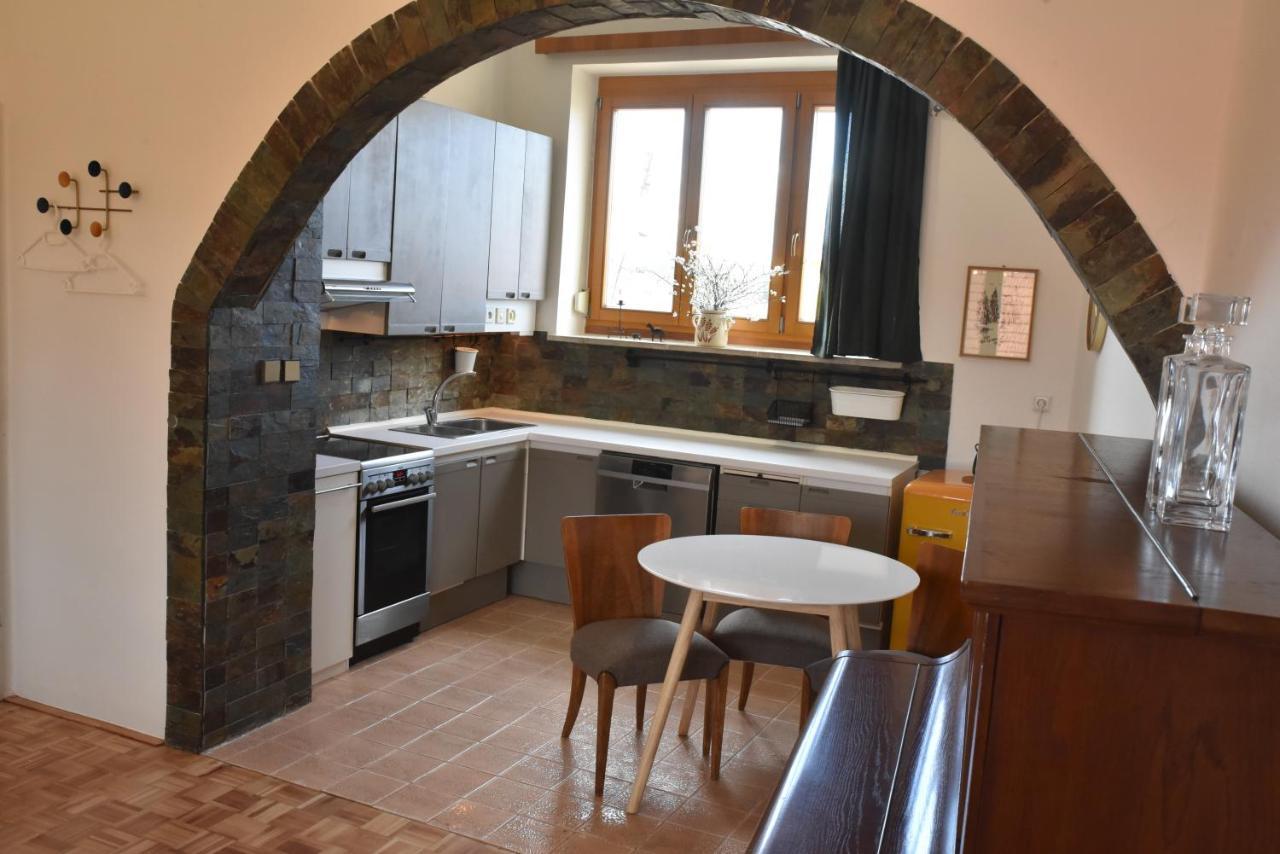 Apartman S Klavirem Lednice Buitenkant foto